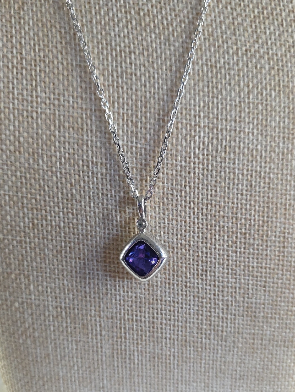 Vintage Joan Rivers Classics Collection Pendant Necklace